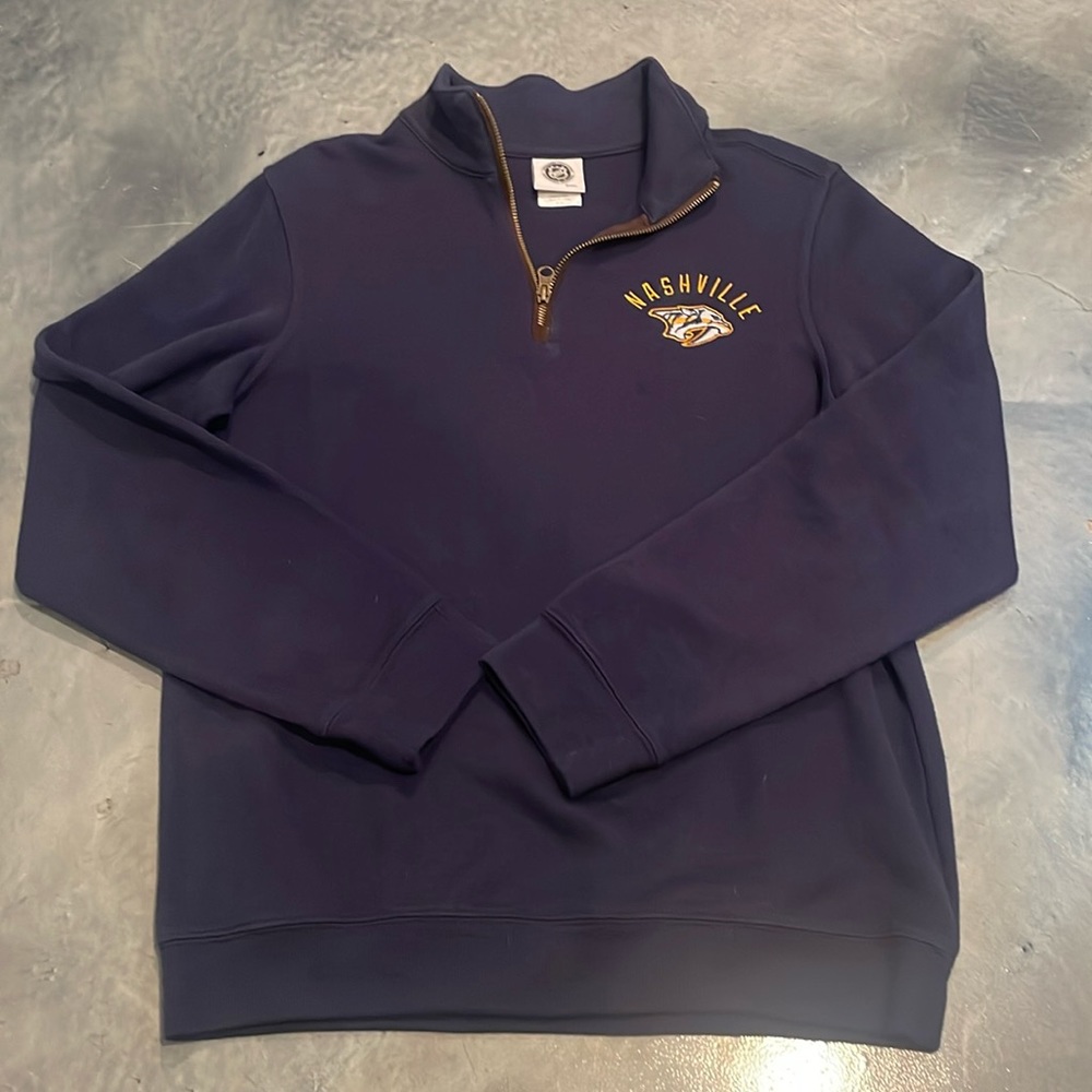 Nashville Predators 1/4 zip pullover. Navy. Men’s Small.